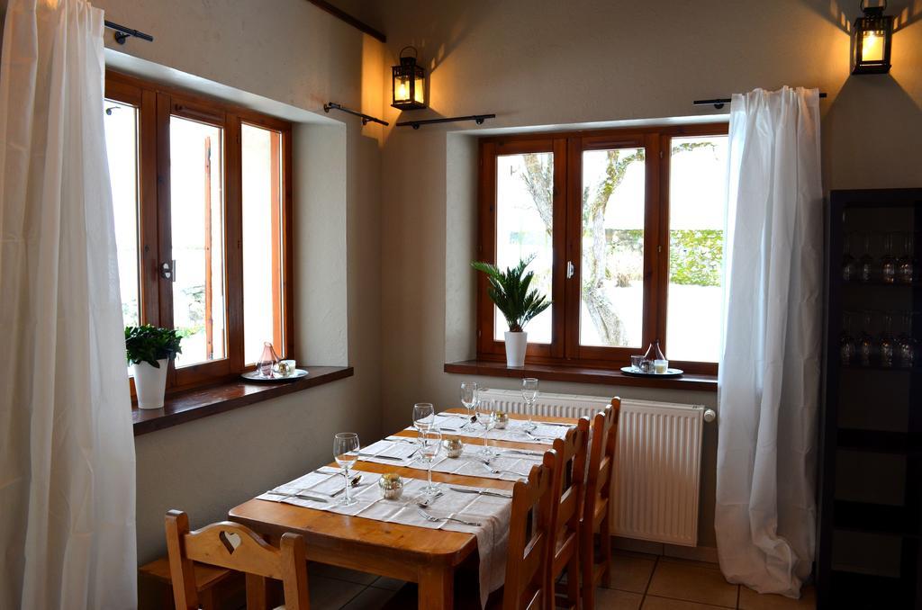 Auberge La Cure Oz Buitenkant foto